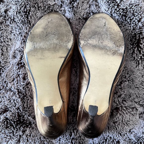 Steve Madden Metallic Gold Pumps - Picture 5 of 12